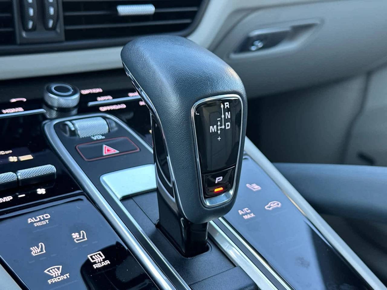 2023 Porsche Cayenne Coupe Platinum Edition