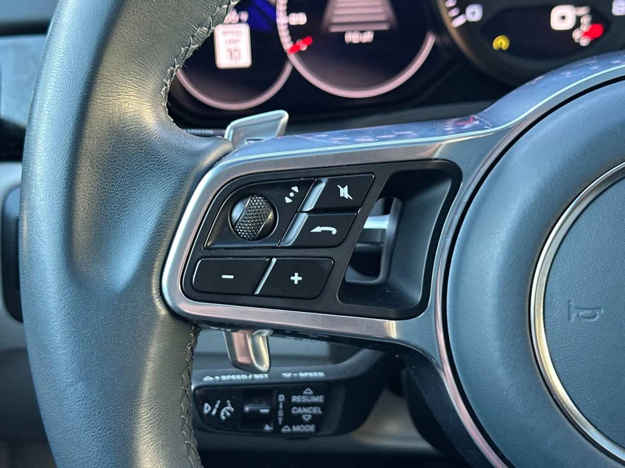 2023 Porsche Cayenne Coupe Platinum Edition