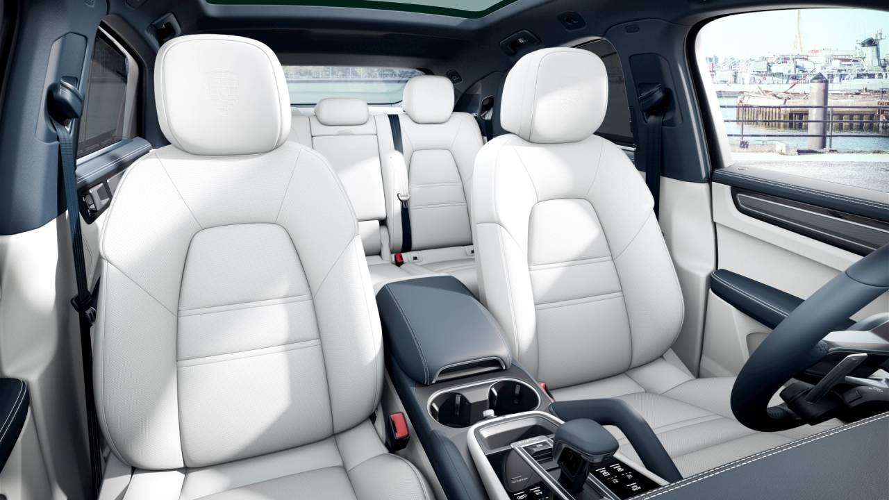 2023 Porsche Cayenne Platinum Edition