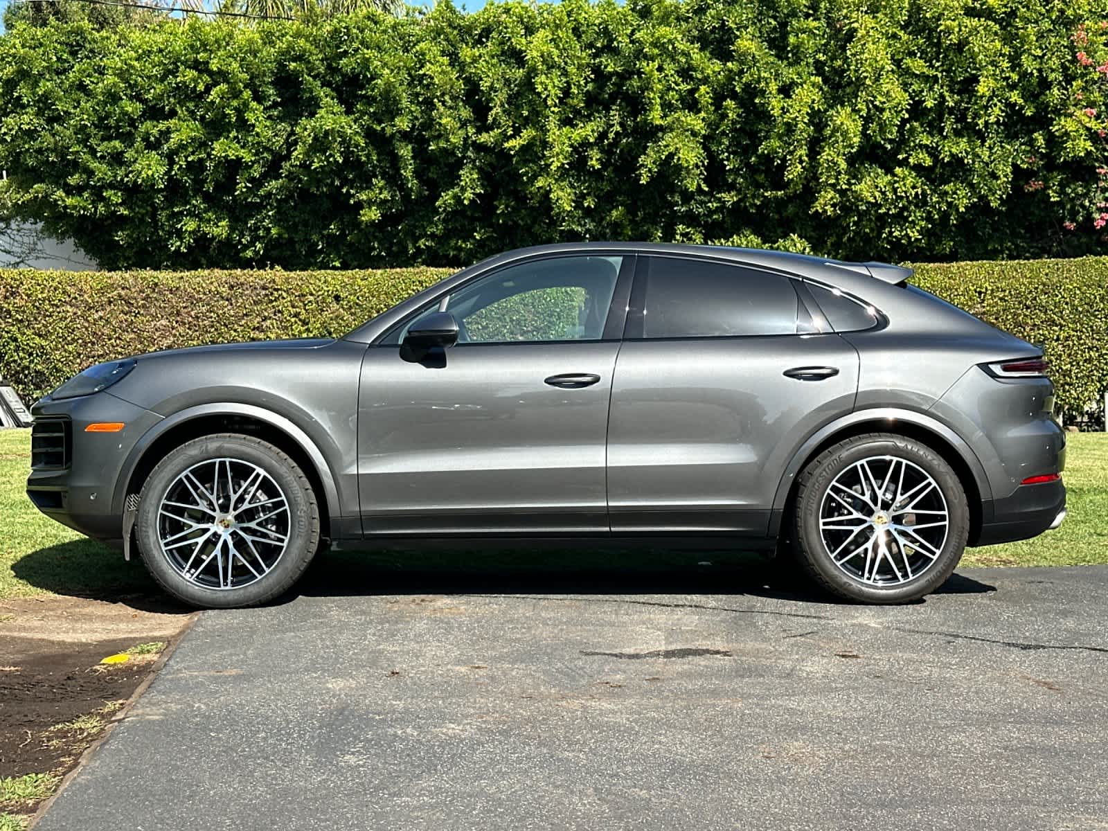 2024 Porsche Cayenne Base