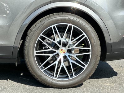 2024 Porsche Cayenne Base