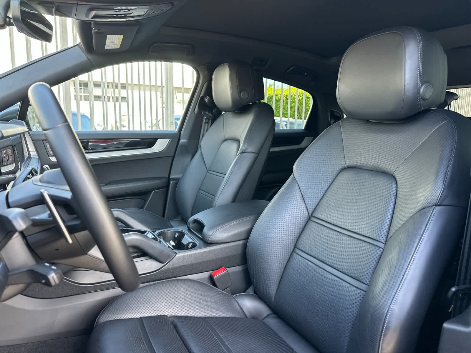 2024 Porsche Cayenne Base