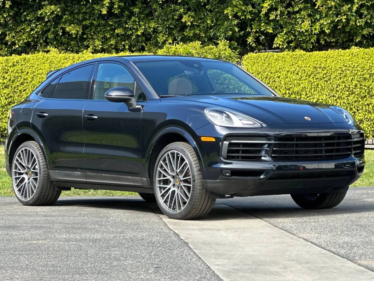 2022 Porsche Cayenne Base