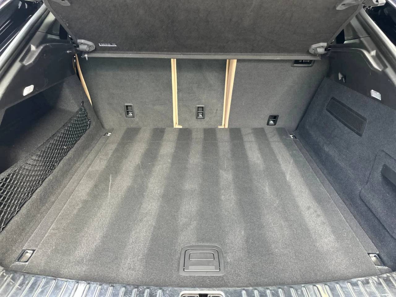 2022 Porsche Cayenne Base