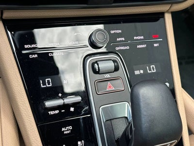 2022 Porsche Cayenne Base