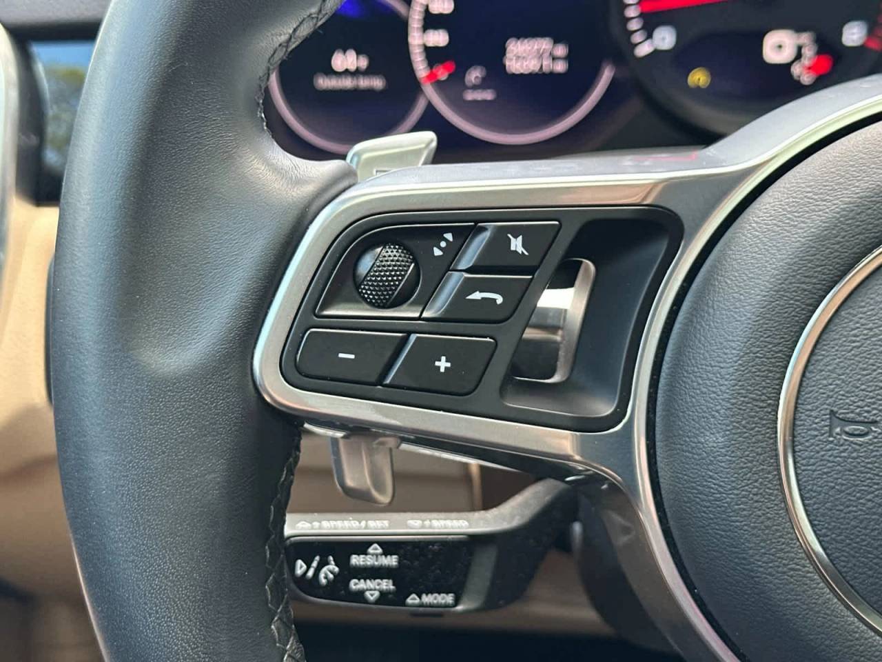 2022 Porsche Cayenne Base