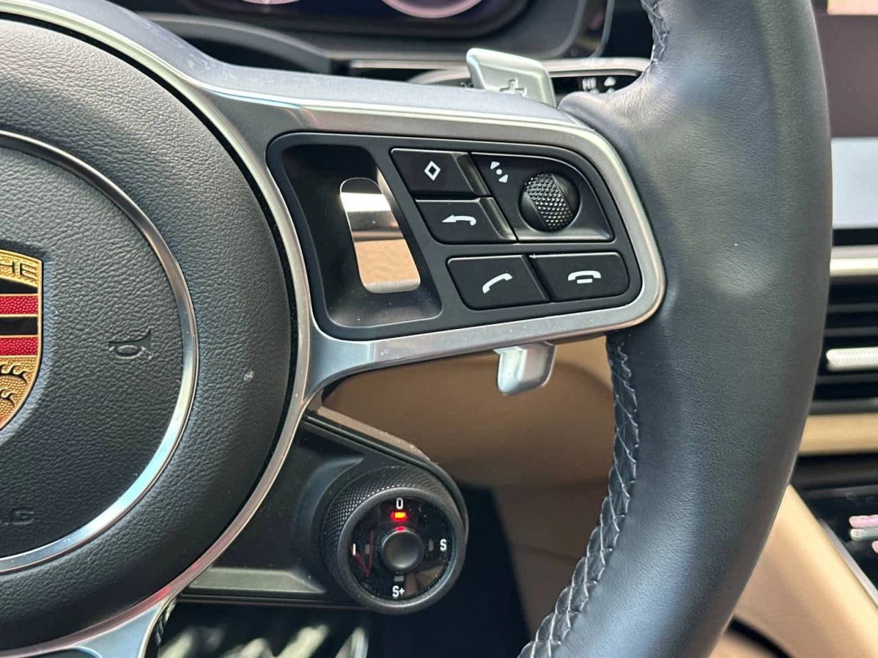 2022 Porsche Cayenne Base