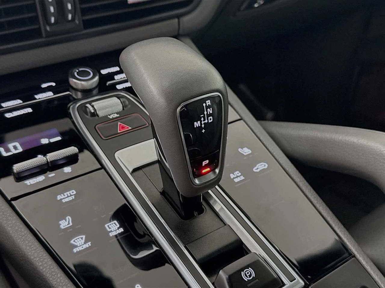 2022 Porsche Cayenne S Coupe