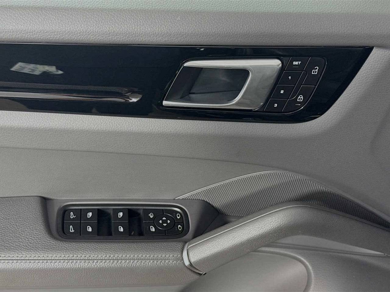 2022 Porsche Cayenne S Coupe