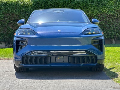 2026 Porsche Cayenne Cayenne Turbo Coupe Electric