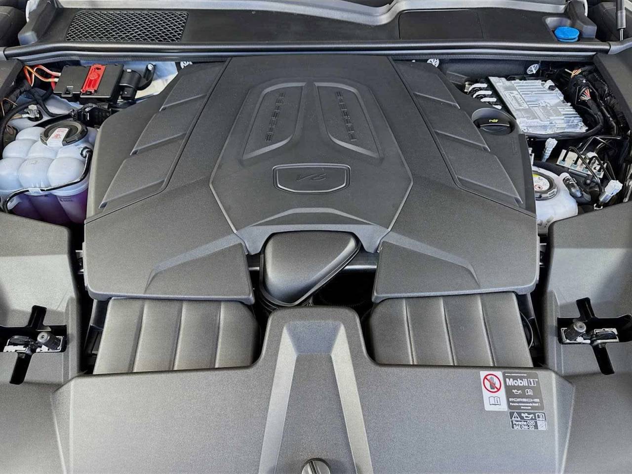 2026 Porsche Cayenne E-Hybrid