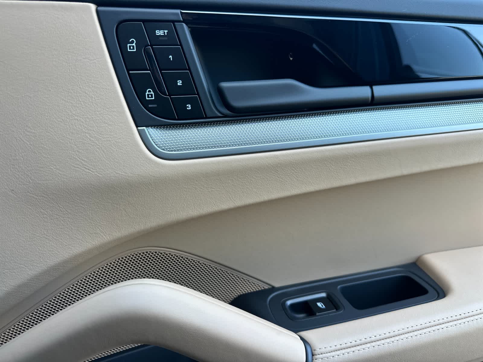 2026 Porsche Cayenne E-Hybrid Coupe