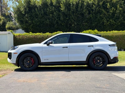 2026 Porsche Cayenne Cayenne GTS Coupe