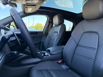 2026 Porsche Cayenne Cayenne GTS Coupe