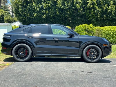2026 Porsche Cayenne GTS Coupe