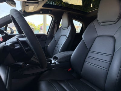 2026 Porsche Cayenne Cayenne GTS Coupe