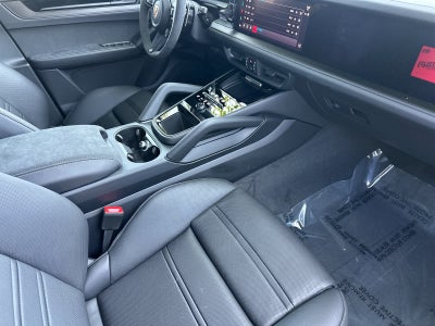 2026 Porsche Cayenne Cayenne GTS Coupe