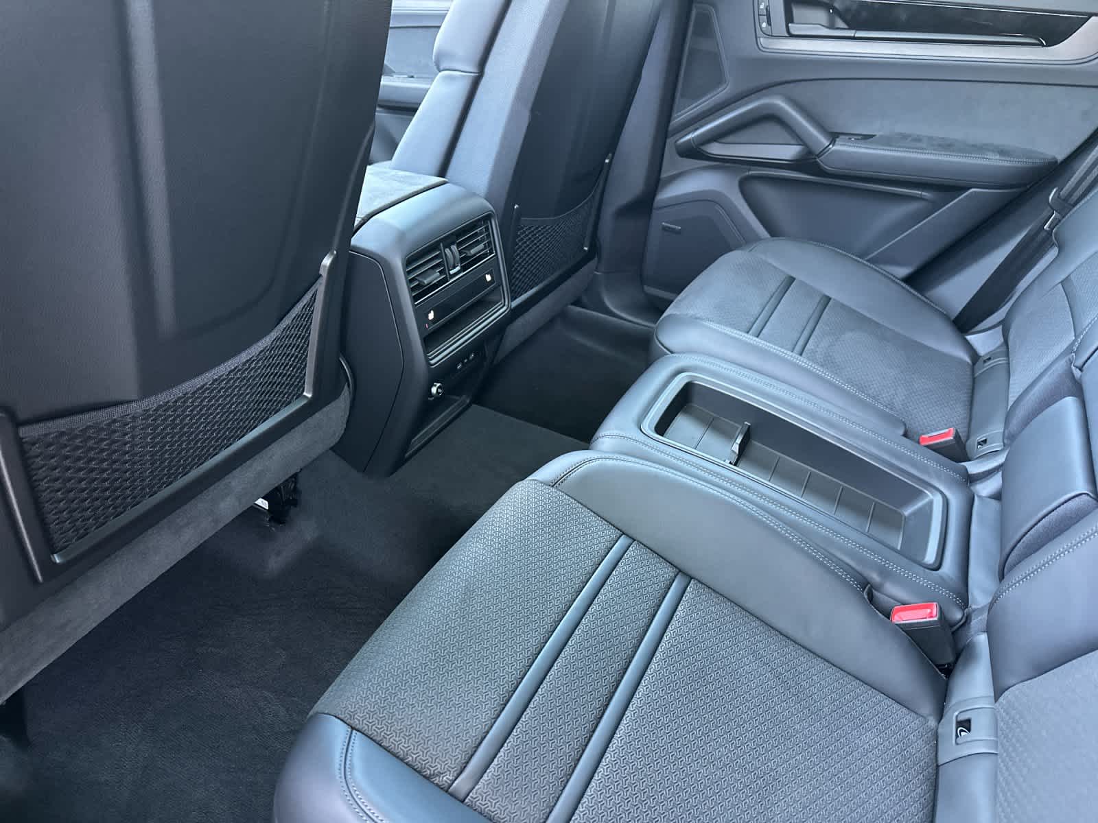 2026 Porsche Cayenne Cayenne GTS Coupe