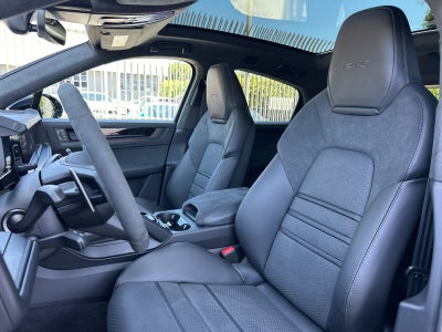 2026 Porsche Cayenne Cayenne GTS Coupe