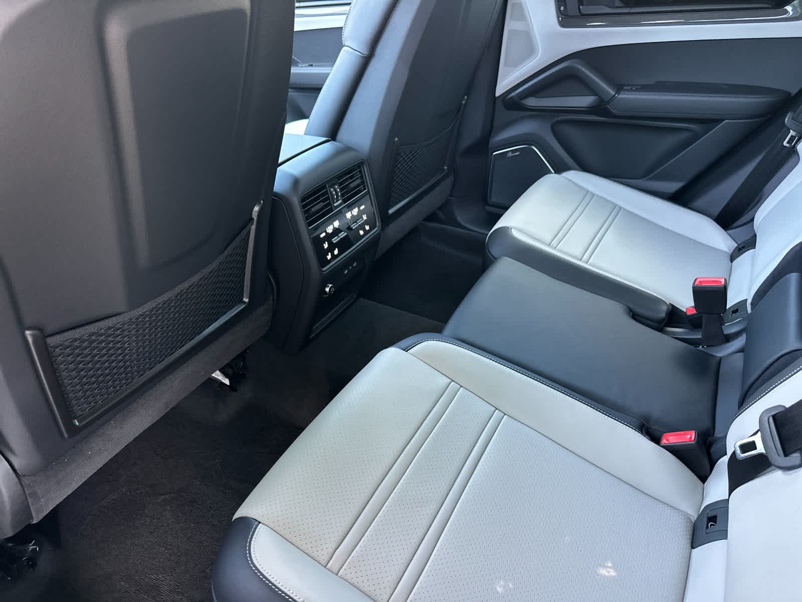 2026 Porsche Cayenne Cayenne GTS Coupe