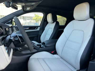 2026 Porsche Cayenne Cayenne GTS Coupe