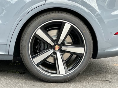 2026 Porsche Cayenne Cayenne GTS Coupe