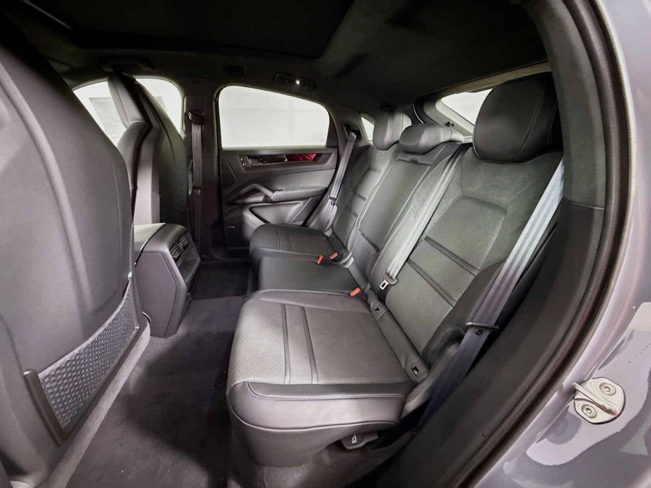 2025 Porsche Cayenne GTS Coupe