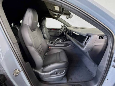 2025 Porsche Cayenne GTS Coupe