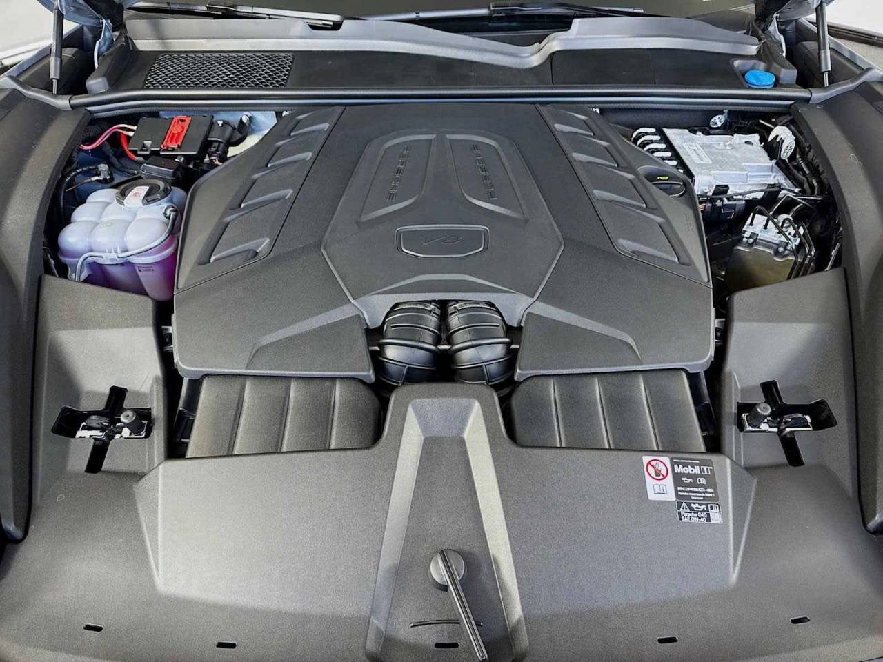 2025 Porsche Cayenne GTS Coupe