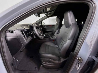 2025 Porsche Cayenne GTS Coupe