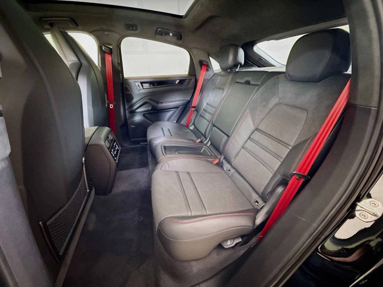 2026 Porsche Cayenne GTS