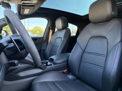 2026 Porsche Cayenne Cayenne GTS Coupe