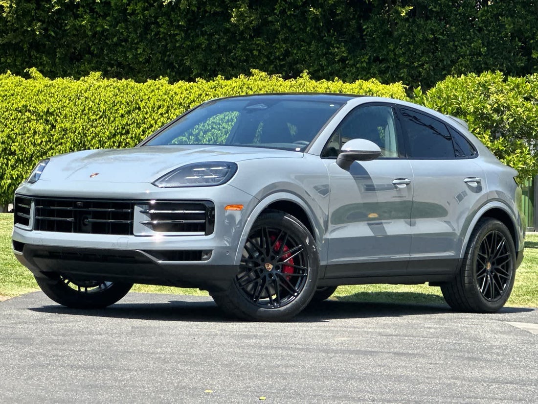 2026 Porsche Cayenne S Coupe — photo 1 of 34