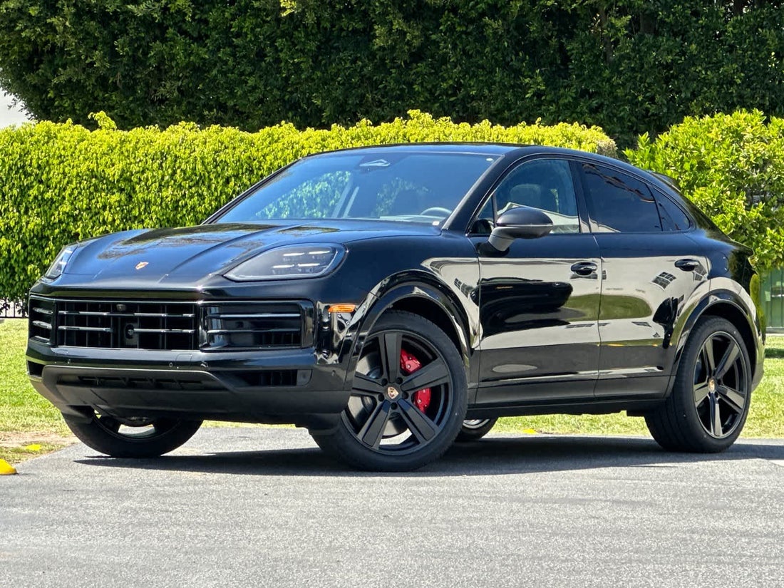 2026 Porsche Cayenne S Coupe — photo 1 of 34