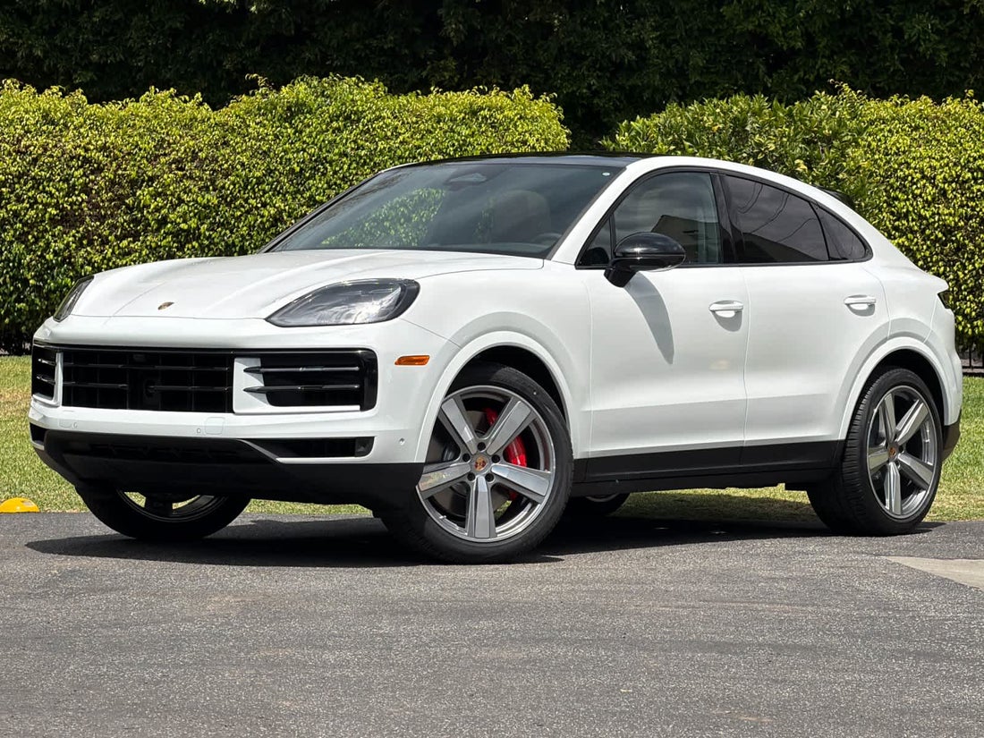 2026 Porsche Cayenne S Coupe — photo 1 of 34
