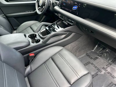 2025 Porsche Cayenne S Coupe