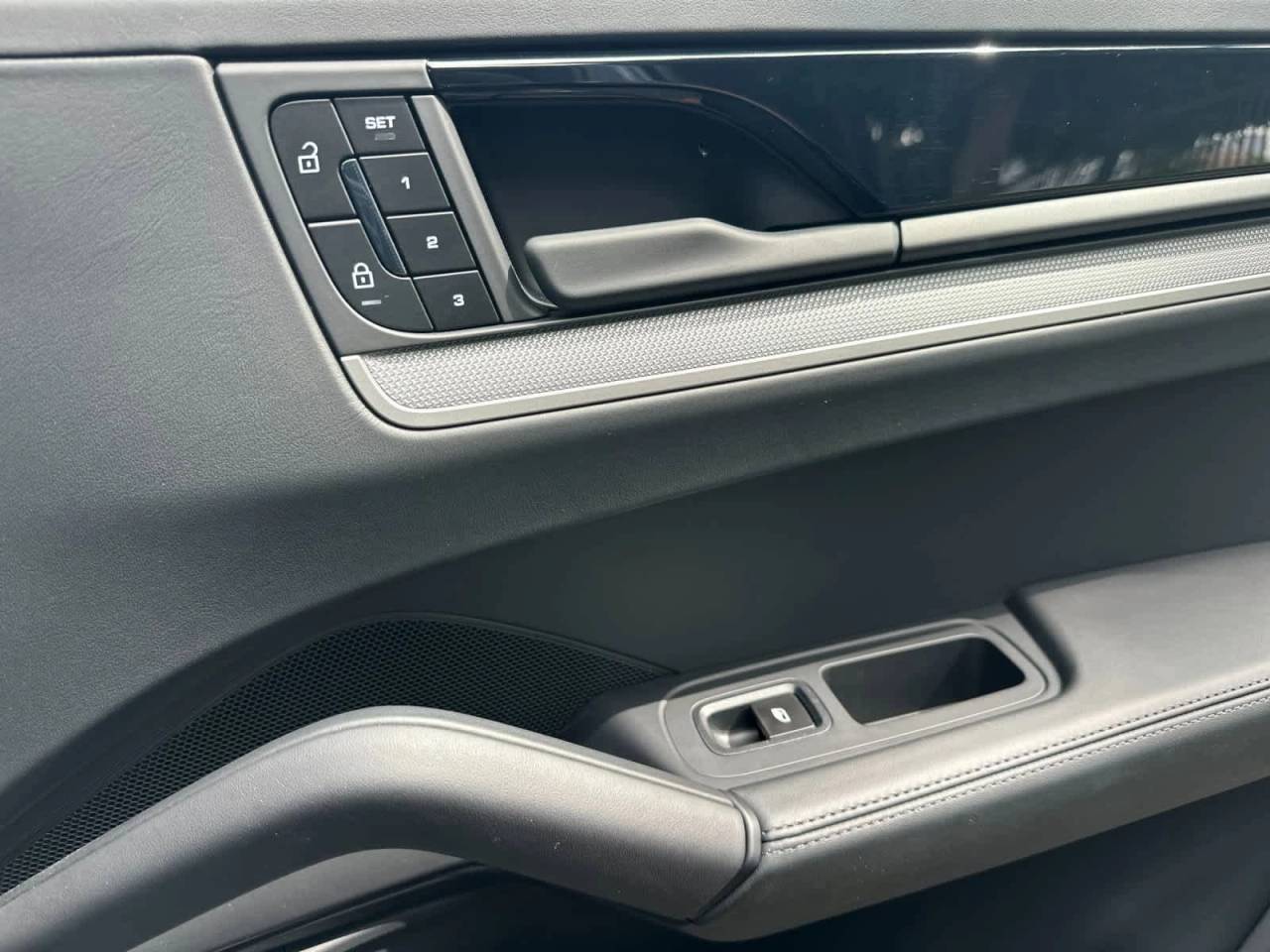 2025 Porsche Cayenne S Coupe