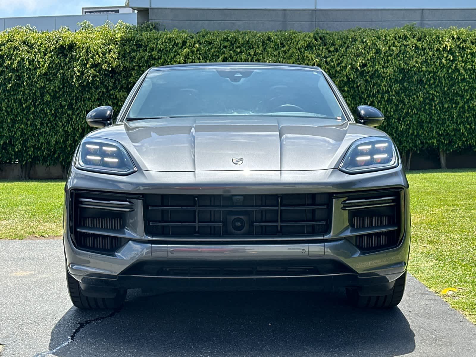 2025 Porsche Cayenne Turbo E-Hybrid Coupe