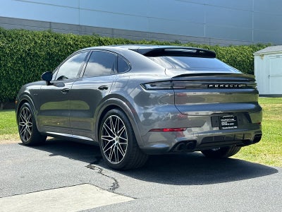 2025 Porsche Cayenne Turbo E-Hybrid Coupe