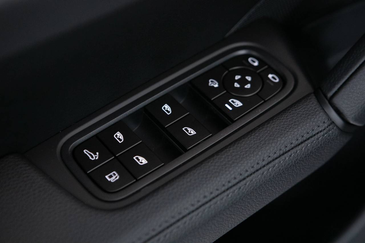 2026 Porsche Cayenne S E-Hybrid Coupe