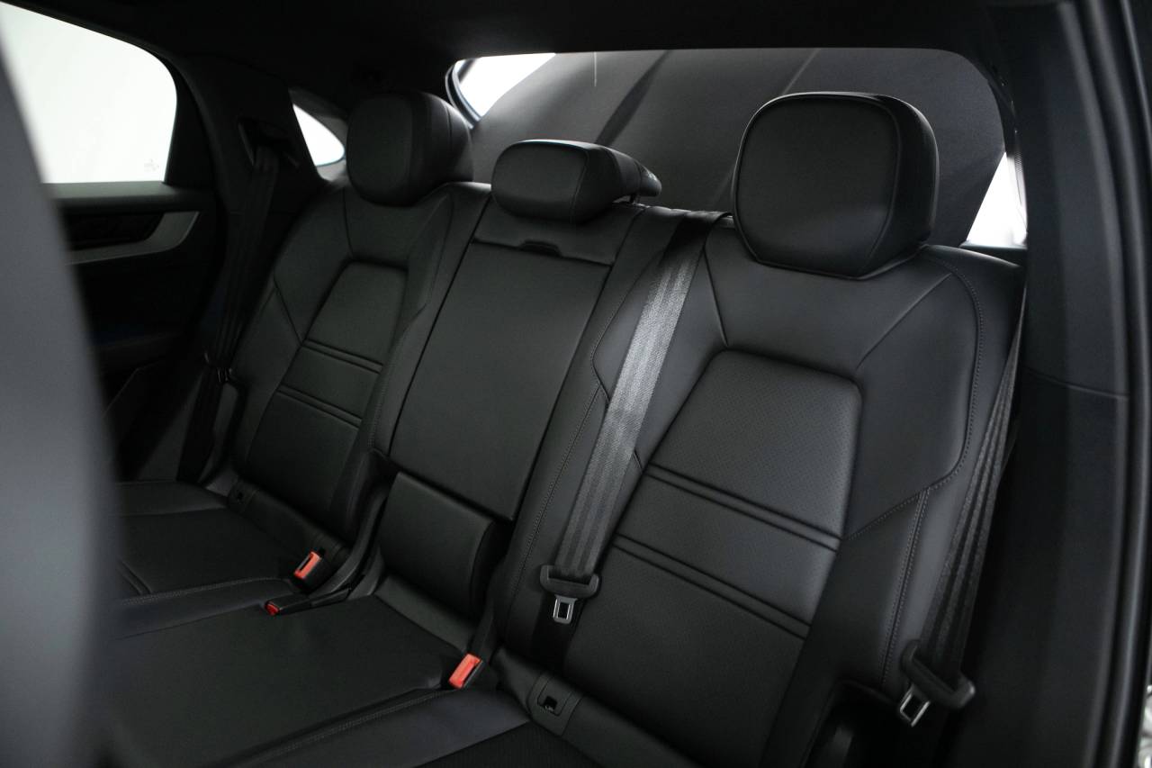 2026 Porsche Cayenne S E-Hybrid Coupe
