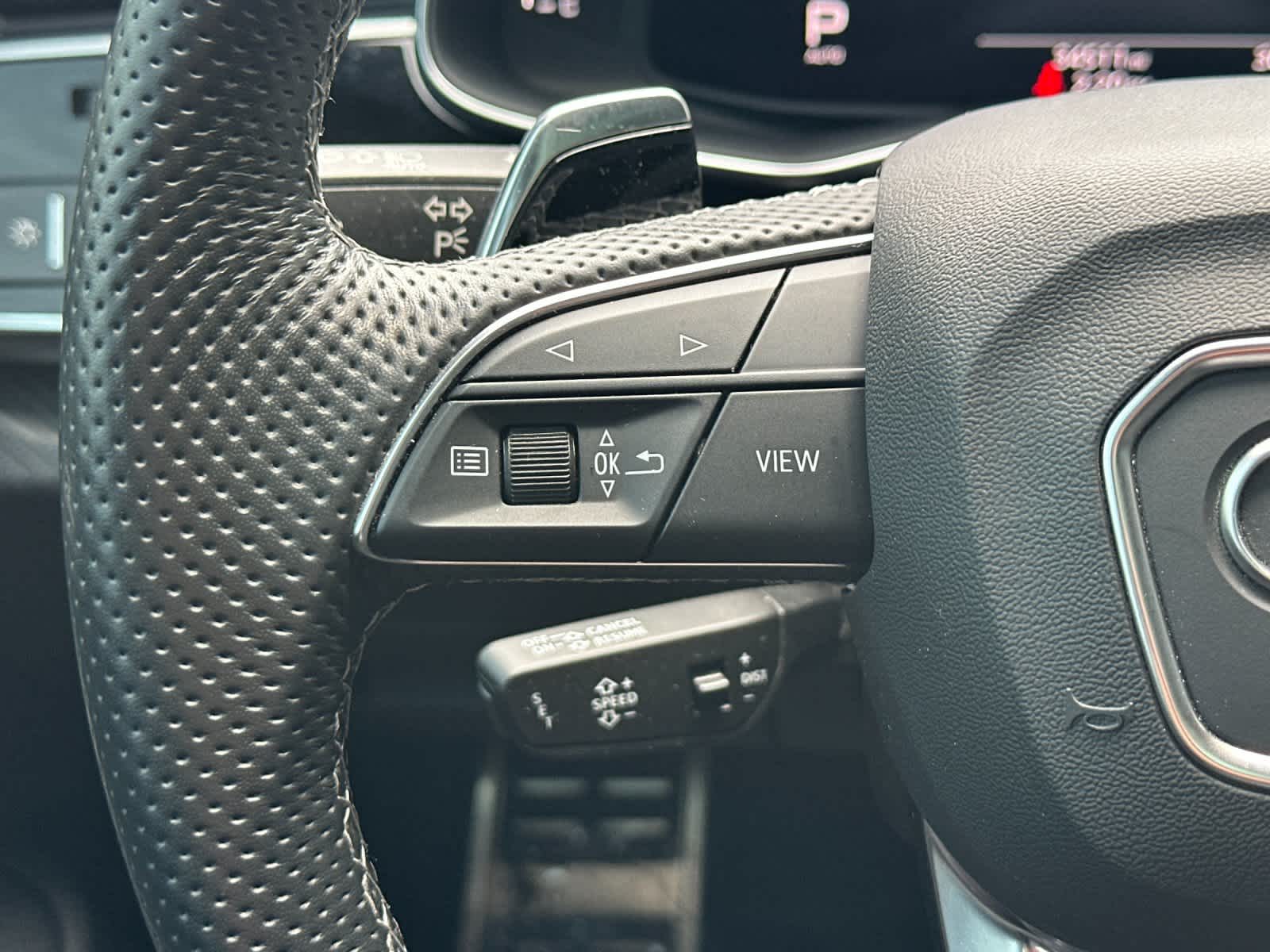 2023 Audi RS Q8 Base