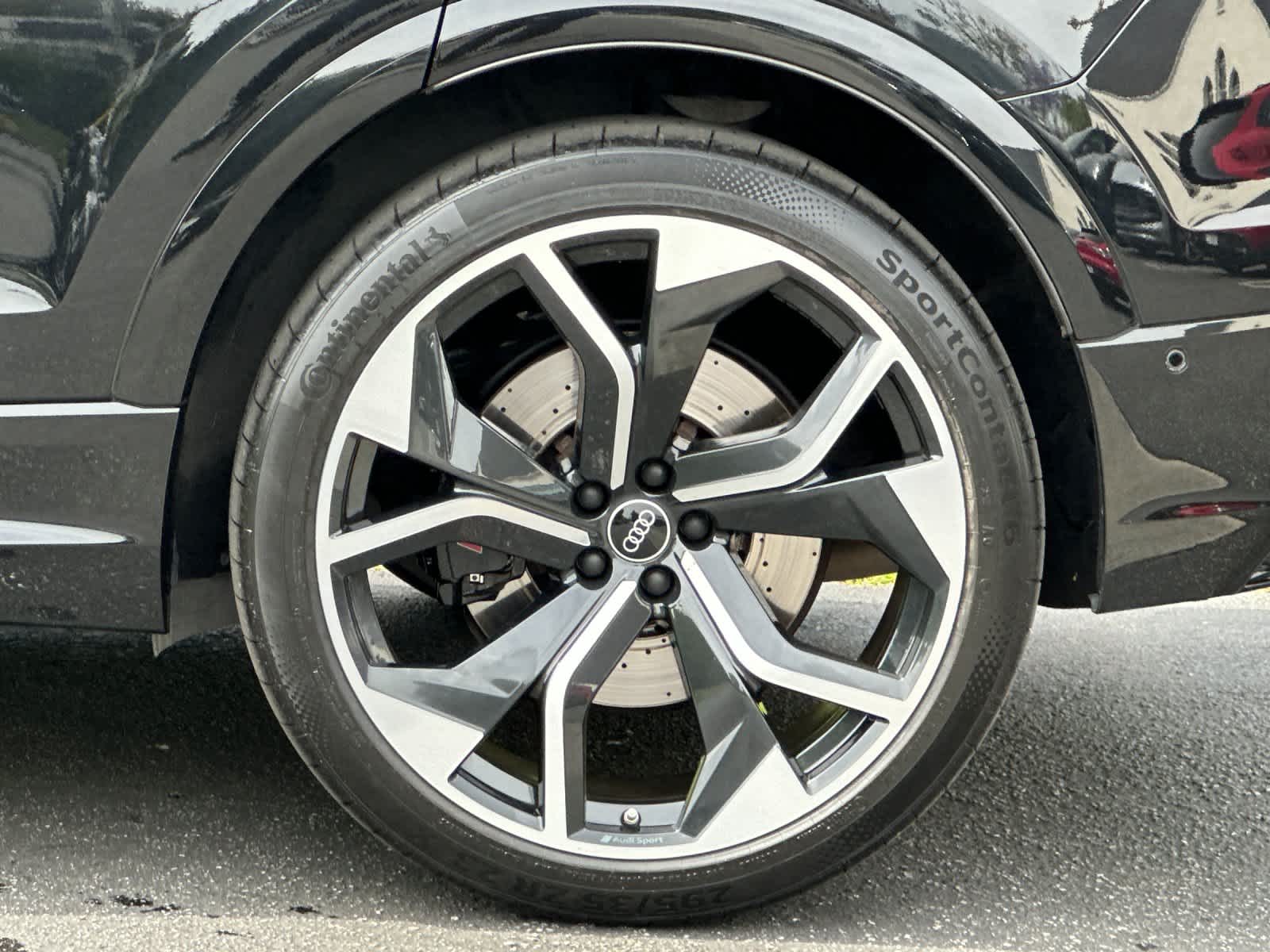 2023 Audi RS Q8 Base