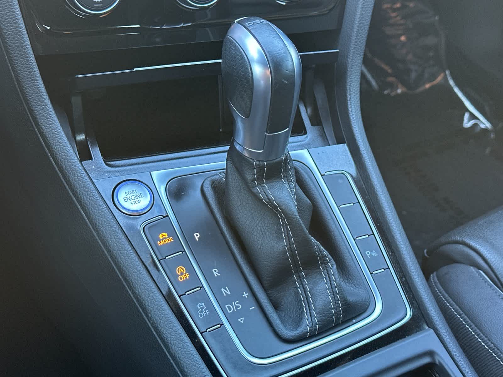 2019 Volkswagen Golf R 2.0T DSG w/DCC/Nav