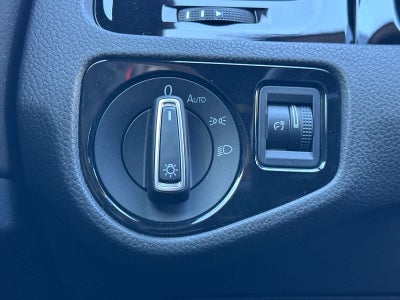 2019 Volkswagen Golf R 2.0T DSG w/DCC/Nav