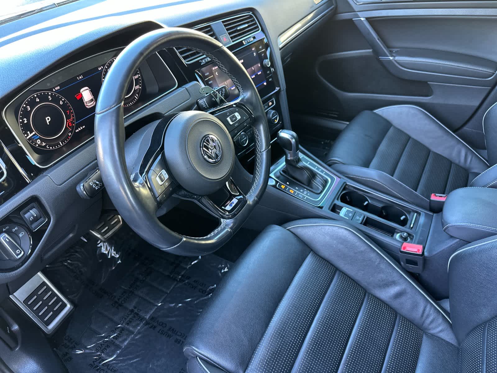 2019 Volkswagen Golf R 2.0T DSG w/DCC/Nav