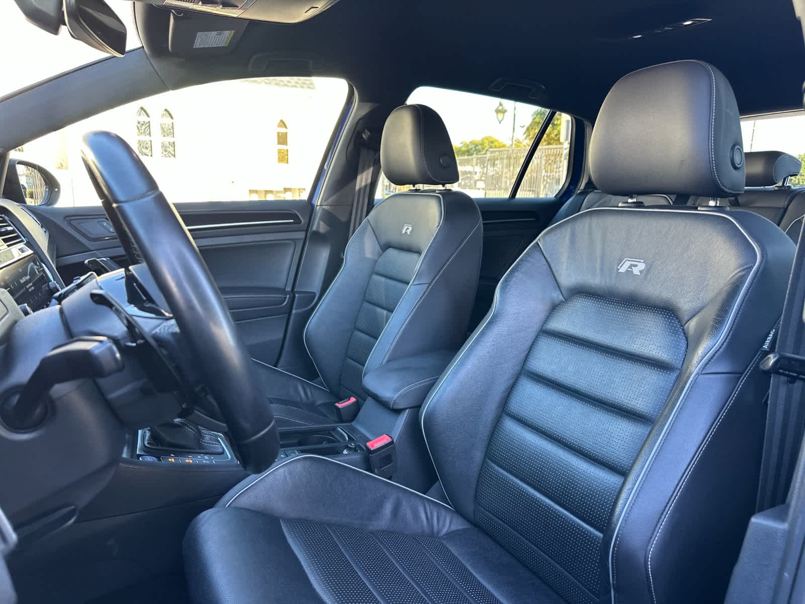 2019 Volkswagen Golf R 2.0T DSG w/DCC/Nav