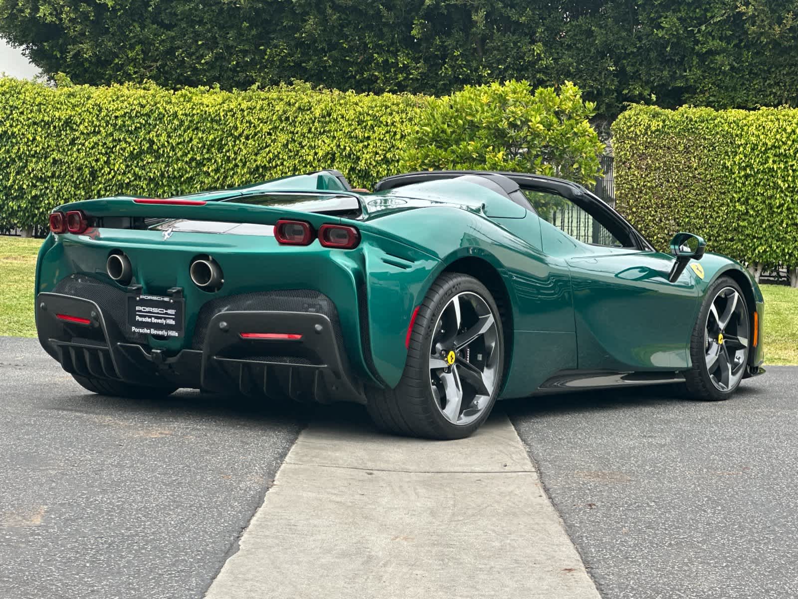 2024 Ferrari SF90 Spider Base