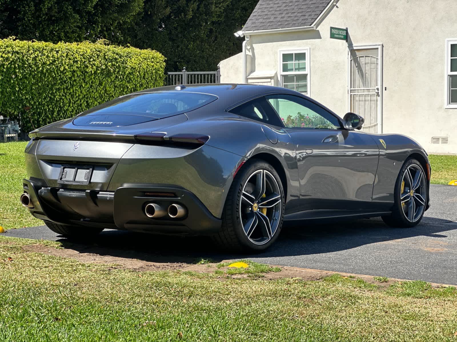2021 Ferrari Roma Base