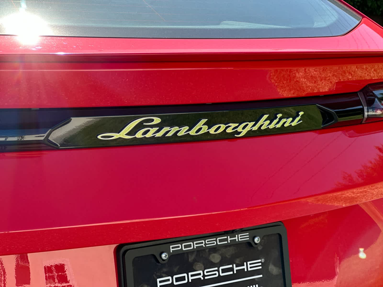 2020 Lamborghini Urus Base